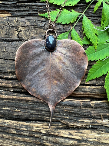 Bodhi Leaf Blue Goldstone Necklace